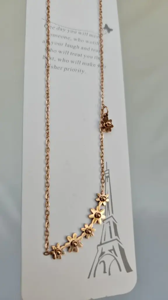 Simple Rose Gold Chain With Small Metal Flowers