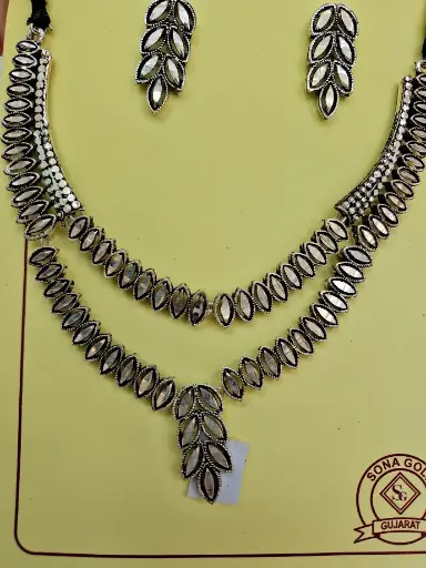 [IX2400391] Fancy Black Metal Double Layer Necklace Set