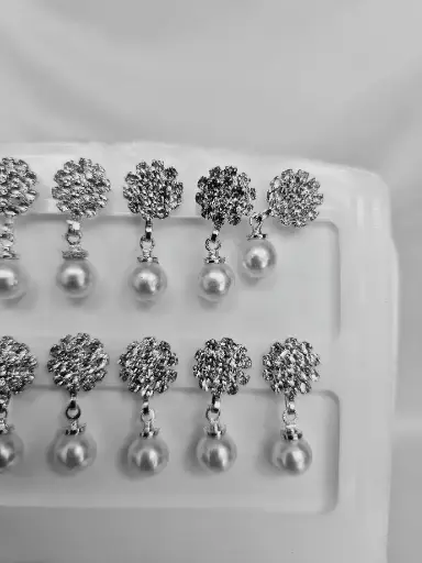 [IX2400563]  White Stone Stud Earring With Pearl Hanging