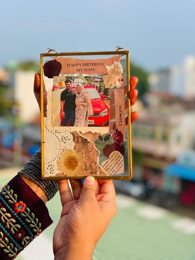Customized Vintage Themed Transparent Glass frame 