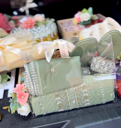 Customized Dress Hamper With Sandals In Clear Bag 