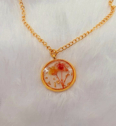 Customized Resin Pendant With Dry Flowers