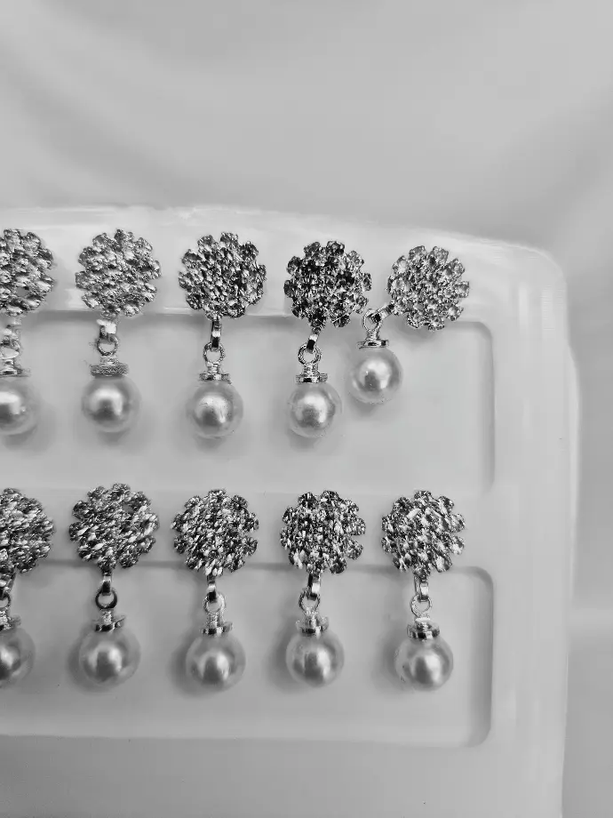 [IX2400563]  White Stone Stud Earring With Pearl Hanging