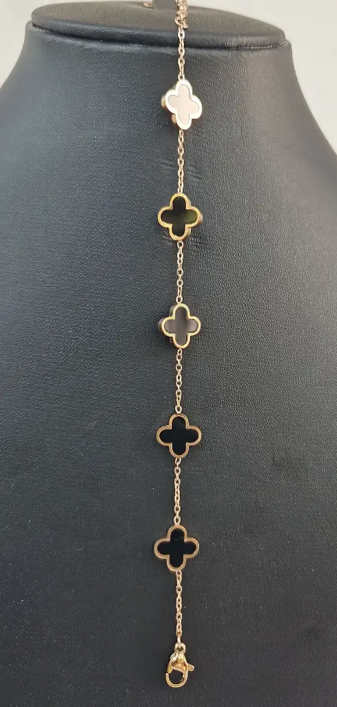Rose Gold Imitation Bracelets With Black Stone Flower Design