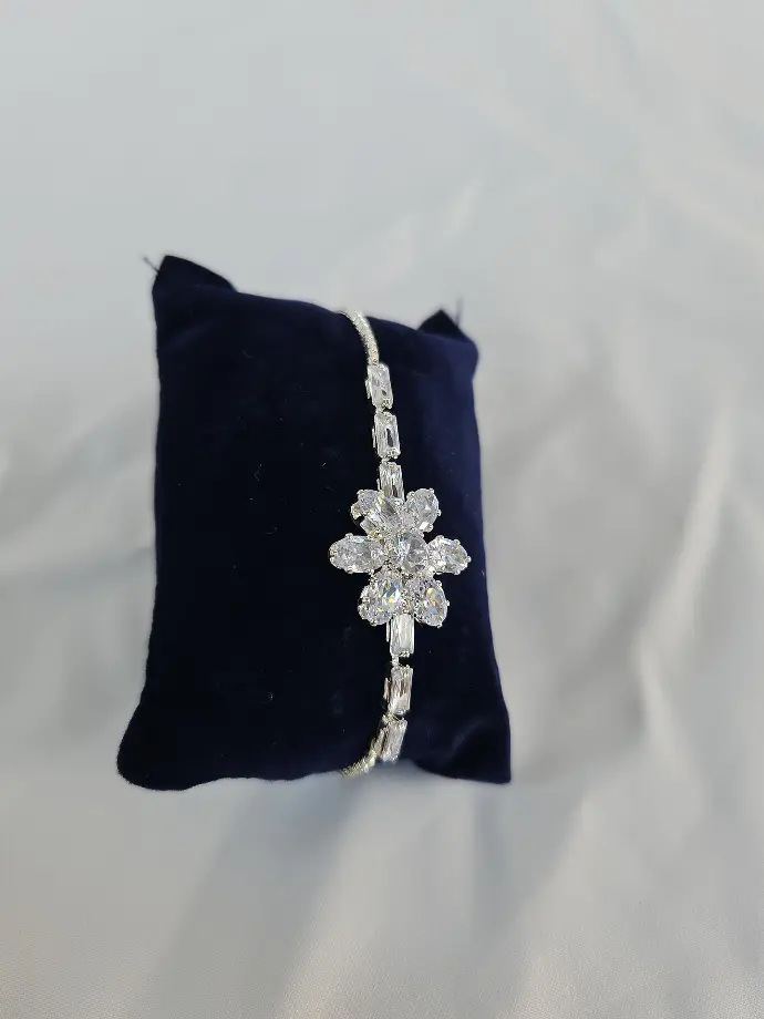 Silver Imitation Stone Bracelet With Adjustable Length