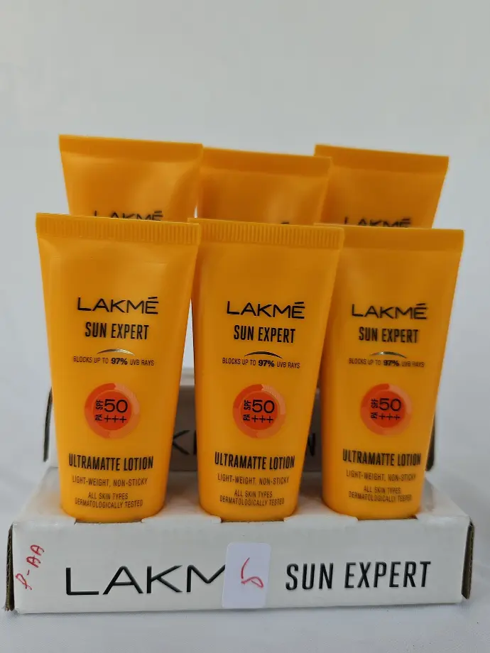 Lakme Sun Expert 50 SPF  Ultramatte Lotion
