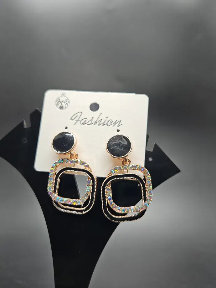 Earring Black and Diamond Square Overlapped Design