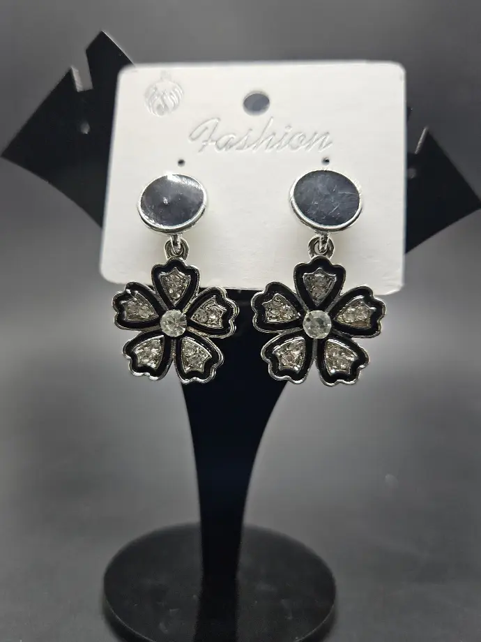 Earring Flower Outer Black Design Silver 