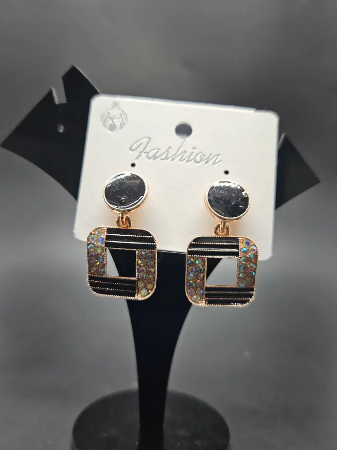 Earring Square Design Black And Stone Lines