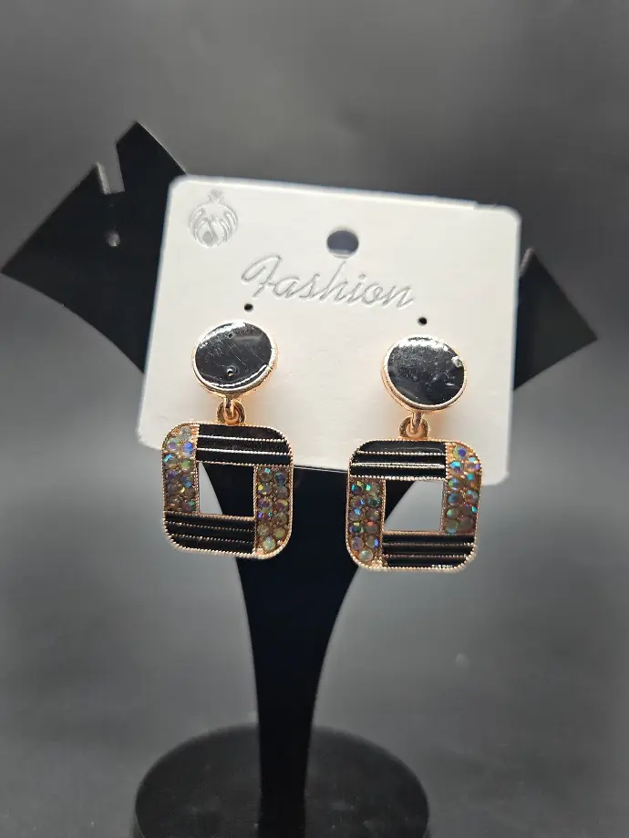 [IX2400749] Earring Square Design Black And Stone Lines (Rose gold)