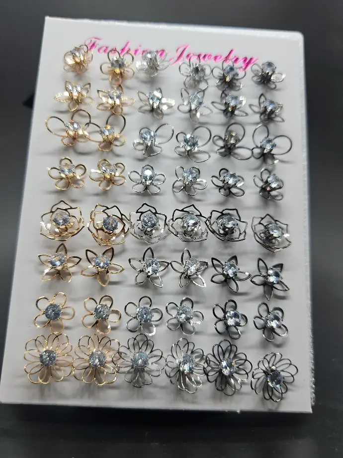 [IX2400777] Earring Small Metal Flower Middle Single Stone