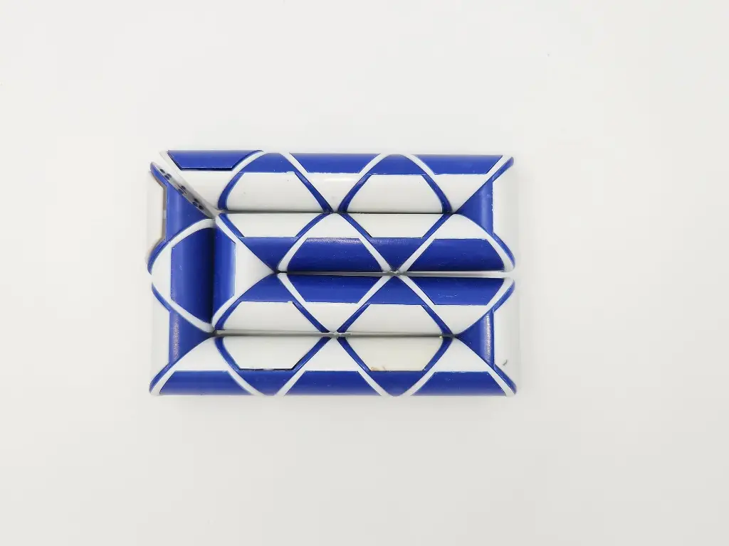 Donghai Magic Snake Cube With Unlimited Puzzle Shapes