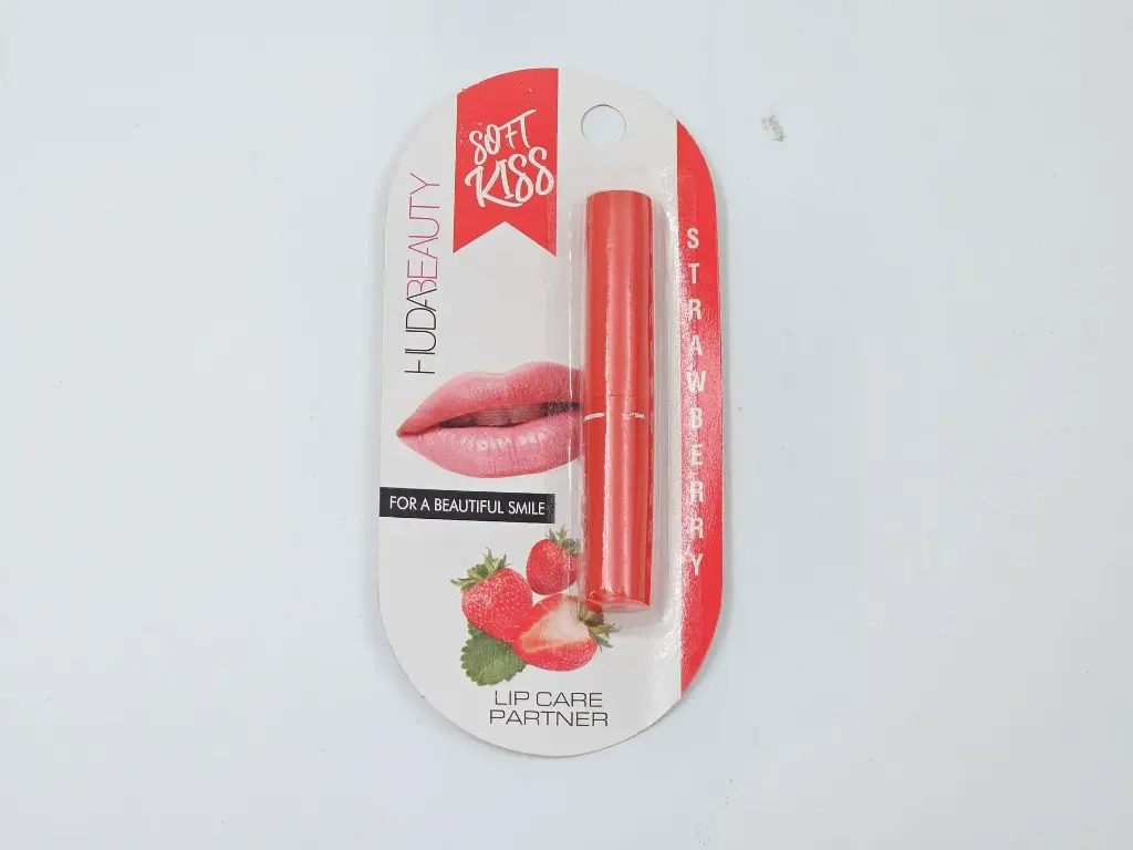 Huda Beauty Soft Kiss Lip Balm
