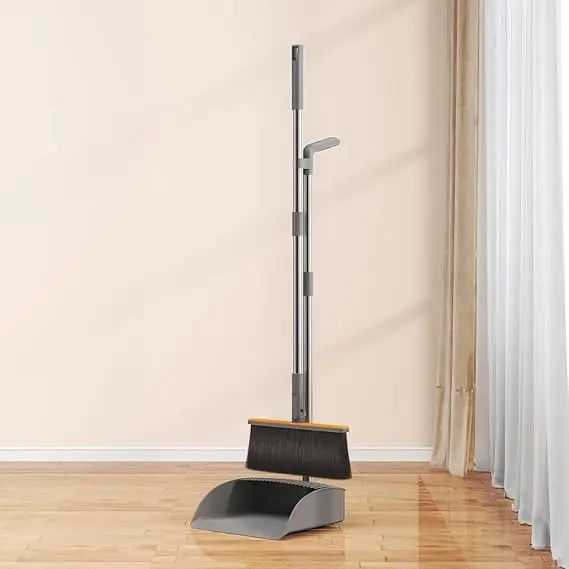 Dust Pan With Handle And Rotatable Brush