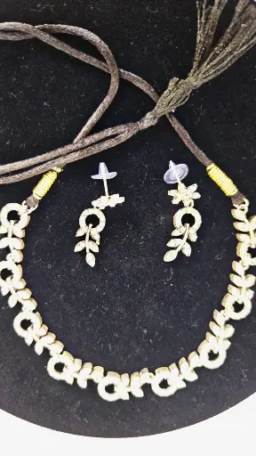 [IX2400393] Fancy Silver Stone Necklace Set 