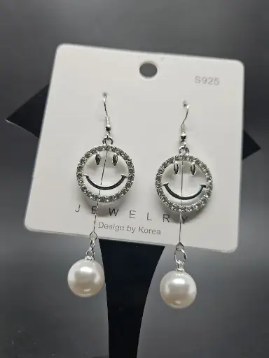 [IX2400732] Earring Smiley Face Diamond Design with Pendulum Ends With Pearl