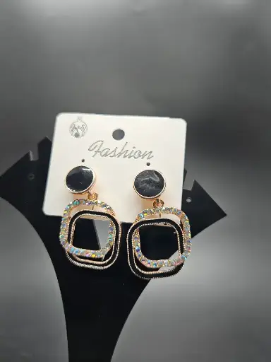 [IX2400736] Earring Black and Diamond Square Overlapped Design
