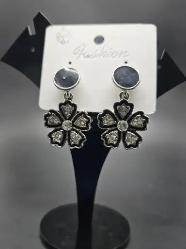 [IX2400742] Earring Flower Outer Black Design Silver 