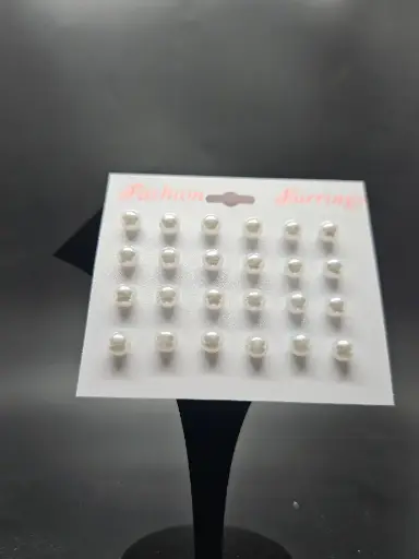 [IX2400815] Earring White Pearl Bead Medium