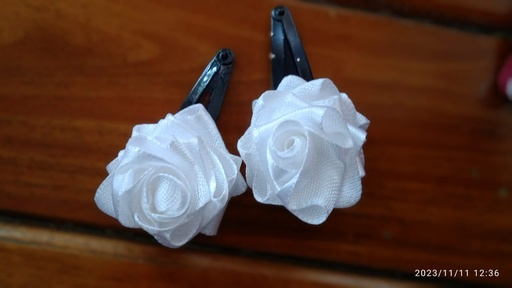 [IX001221] Simple White Rose Hair Tik Tik 